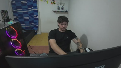 Eskolhandsome live cam on Cam4