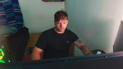 Eskolhandsome live cam on Cam4