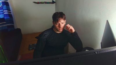 Eskolhandsome live cam on Cam4