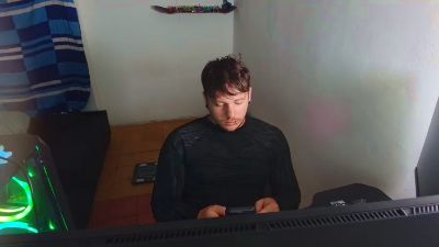 Eskolhandsome live cam on Cam4