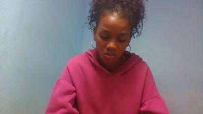 Esmeralda28 live cam on Cam4