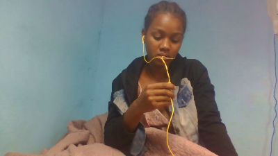 Esmeralda28 live cam on Cam4