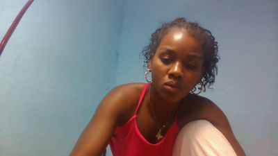 Esmeralda28 live cam on Cam4