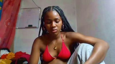 Esmeralda28 live cam on Cam4