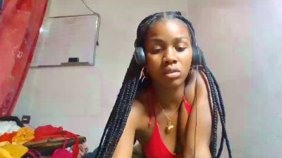 Esmeralda28 live cam on Cam4