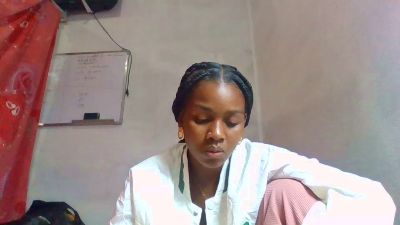 Esmeralda28 live cam on Cam4