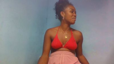 Esmeralda28 live cam on Cam4