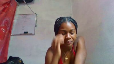 Esmeralda28 live cam on Cam4