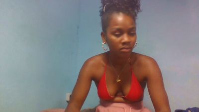 Esmeralda28 live cam on Cam4