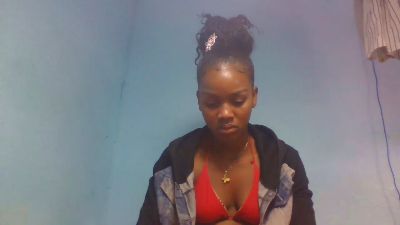 Esmeralda28 live cam on Cam4