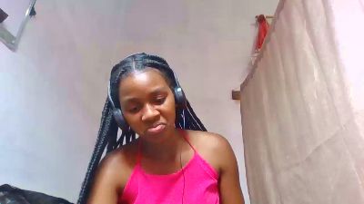 Esmeralda28 live cam on Cam4