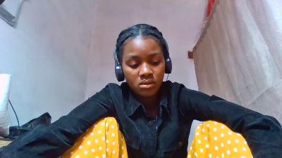 Esmeralda28 live cam on Cam4