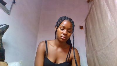 Esmeralda28 live cam on Cam4