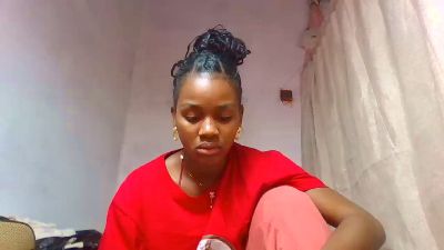 Esmeralda28 live cam on Cam4