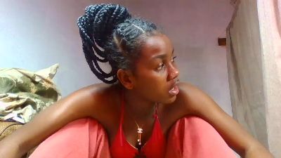 Esmeralda28 live cam on Cam4
