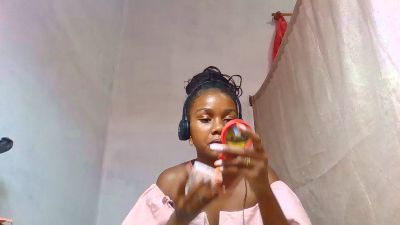 Esmeralda28 live cam on Cam4
