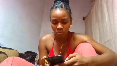 Esmeralda28 live cam on Cam4