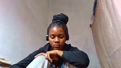 Esmeralda28 live cam on Cam4