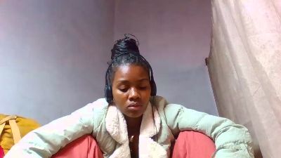 Esmeralda28 live cam on Cam4