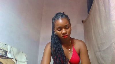 Esmeralda28 live cam on Cam4