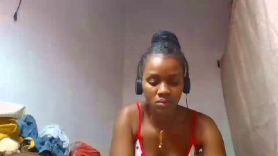 Esmeralda28 live cam on Cam4