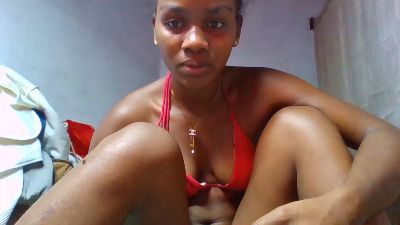 Esmeralda28 live cam on Cam4