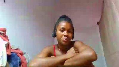 Esmeralda28 live cam on Cam4
