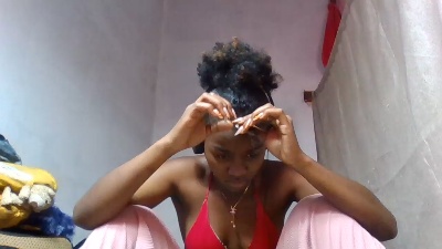 Esmeralda28 live cam on Cam4