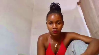 Esmeralda28 live cam on Cam4