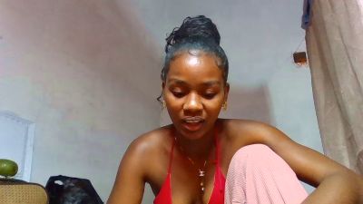 Esmeralda28 live cam on Cam4