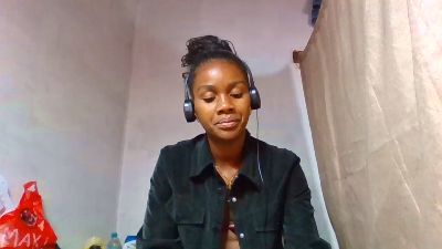 Esmeralda28 live cam on Cam4