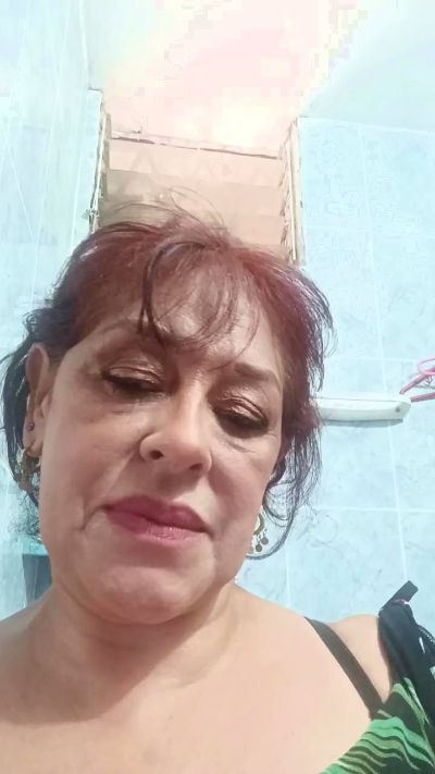 Esmeralda6758 live cam on Cam4