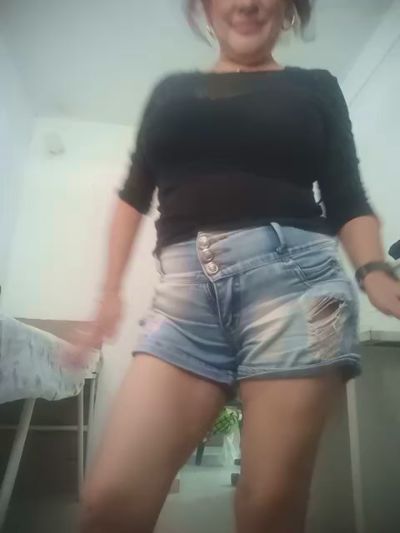Esmeralda6758 live cam on Cam4