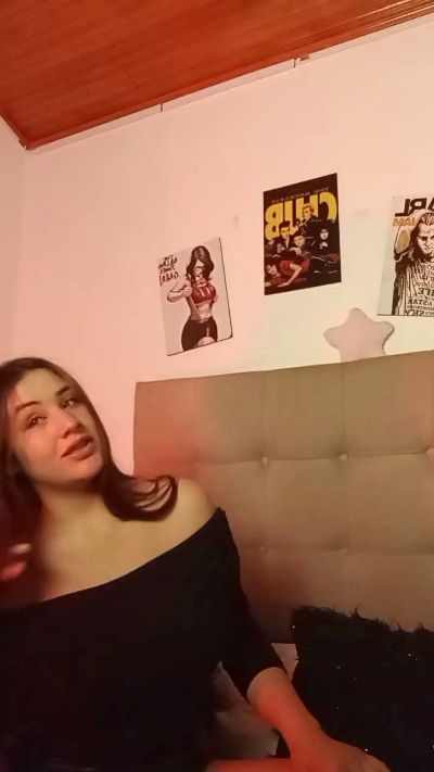 EsmeraldaMoon live cam on Cam4