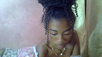 Esmeraldah live cam on Cam4
