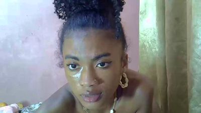Esmeraldah live cam on Cam4