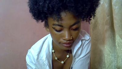 Esmeraldah live cam on Cam4