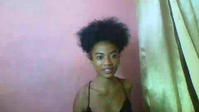 Esmeraldah live cam on Cam4