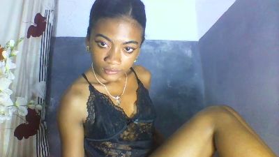 Esmeraldah live cam on Cam4