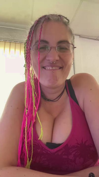 Estela_p live cam on Cam4