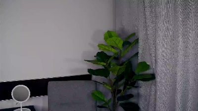 EsterRiggan live webcam snapshot from France