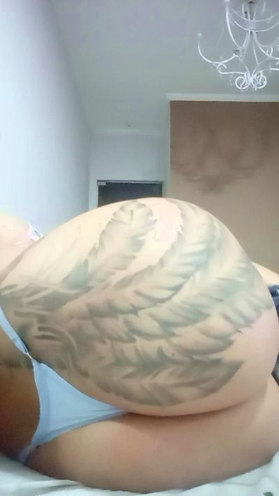 Esterzinhah19 live cam on Cam4