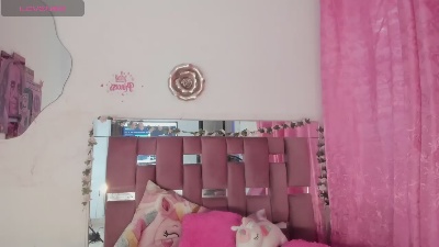 Estrella_rousel live cam on Cam4