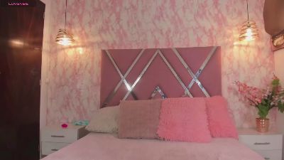 Estrellaa_xxx live cam on Cam4