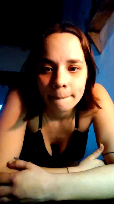 EstrellitaCos live cam on Cam4