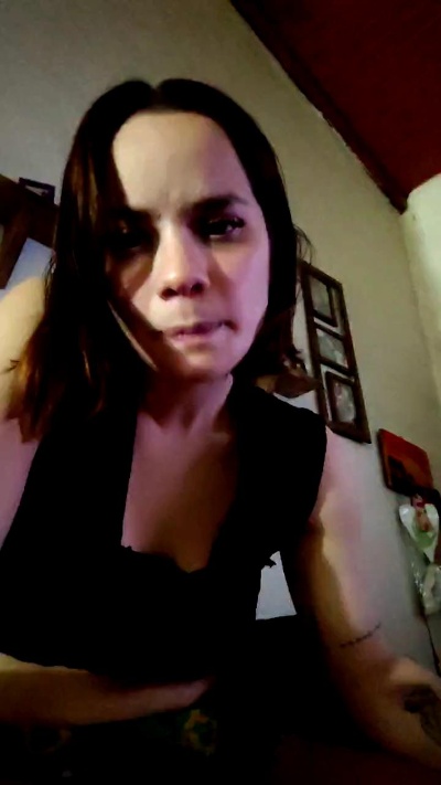EstrellitaCos live cam on Cam4