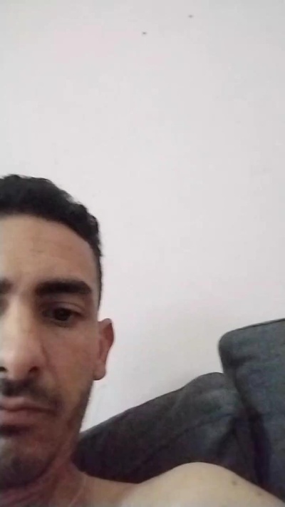 EtanislaoDanan live cam on Cam4