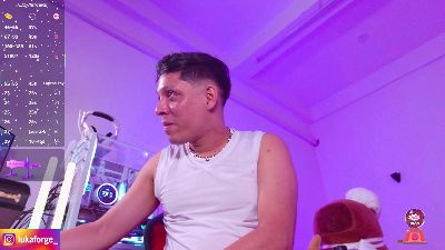 EthanNova live cam on Cam4