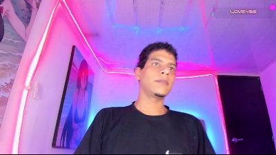 Ethan_Booyy live cam on Cam4