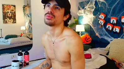 Ethan_Briggs live cam on Cam4